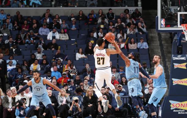  约基奇准绝杀助掘金逆转，西部头名之争白热化  